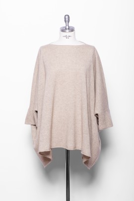 Light and Oversize Short Sleeve Sweater