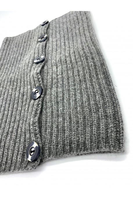 Pure Cashmere Neck Warmer with buttons closure